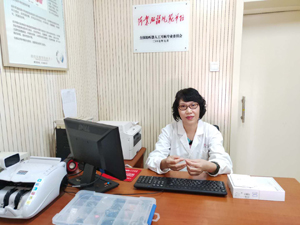 店长、验配师：刘清